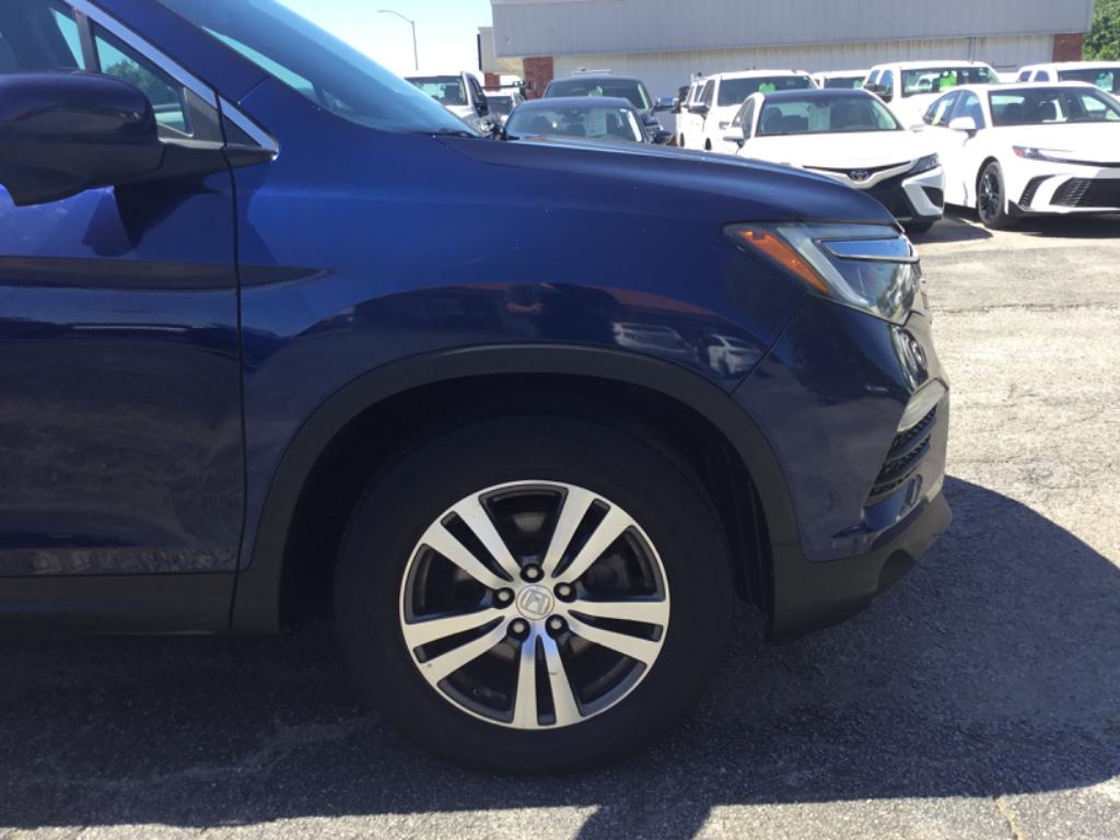 2016 Honda Pilot - $8,999