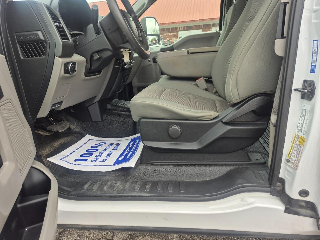 2019 Ford F-350 - $18,999