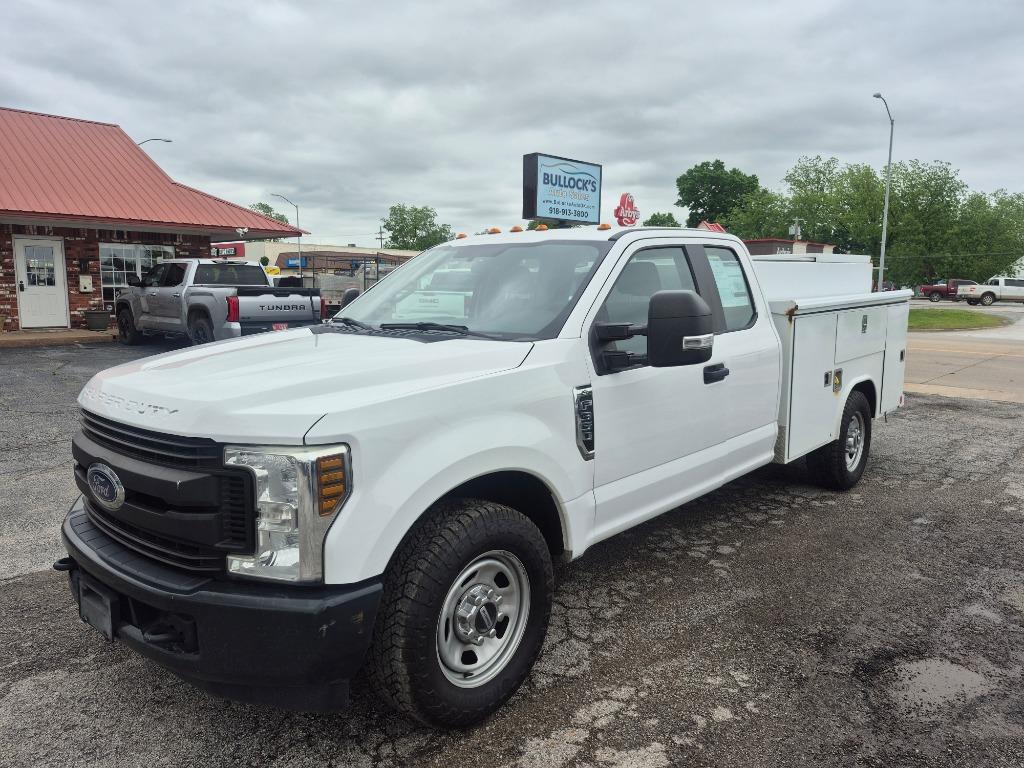 2019 Ford F-350 - $18,999