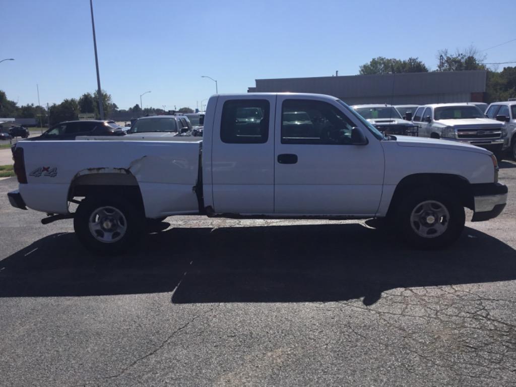 2004 Chevrolet Silverado - $3,999
