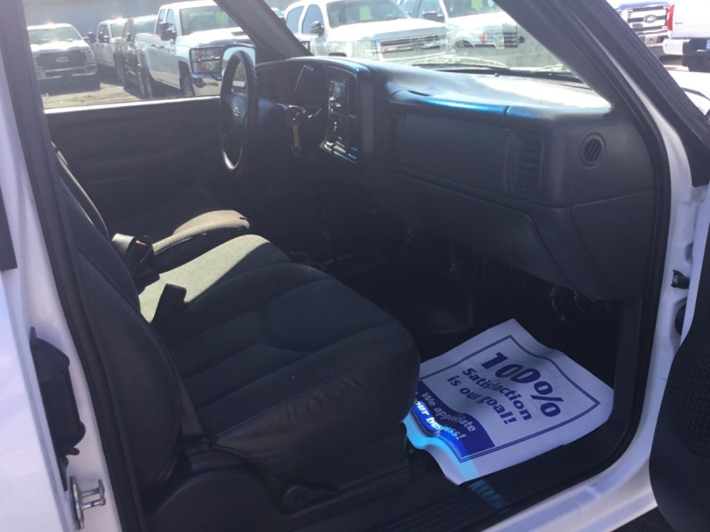 2004 Chevrolet Silverado - $3,999