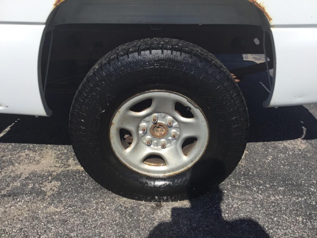 2004 Chevrolet Silverado - $3,999