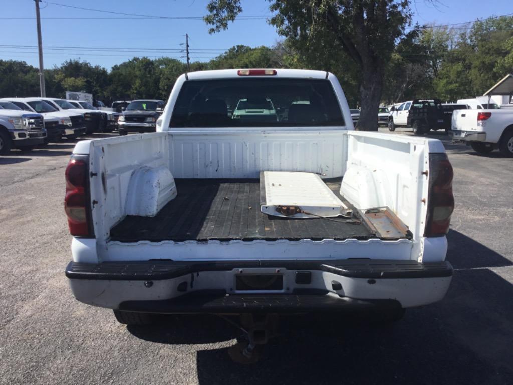 2004 Chevrolet Silverado - $3,999