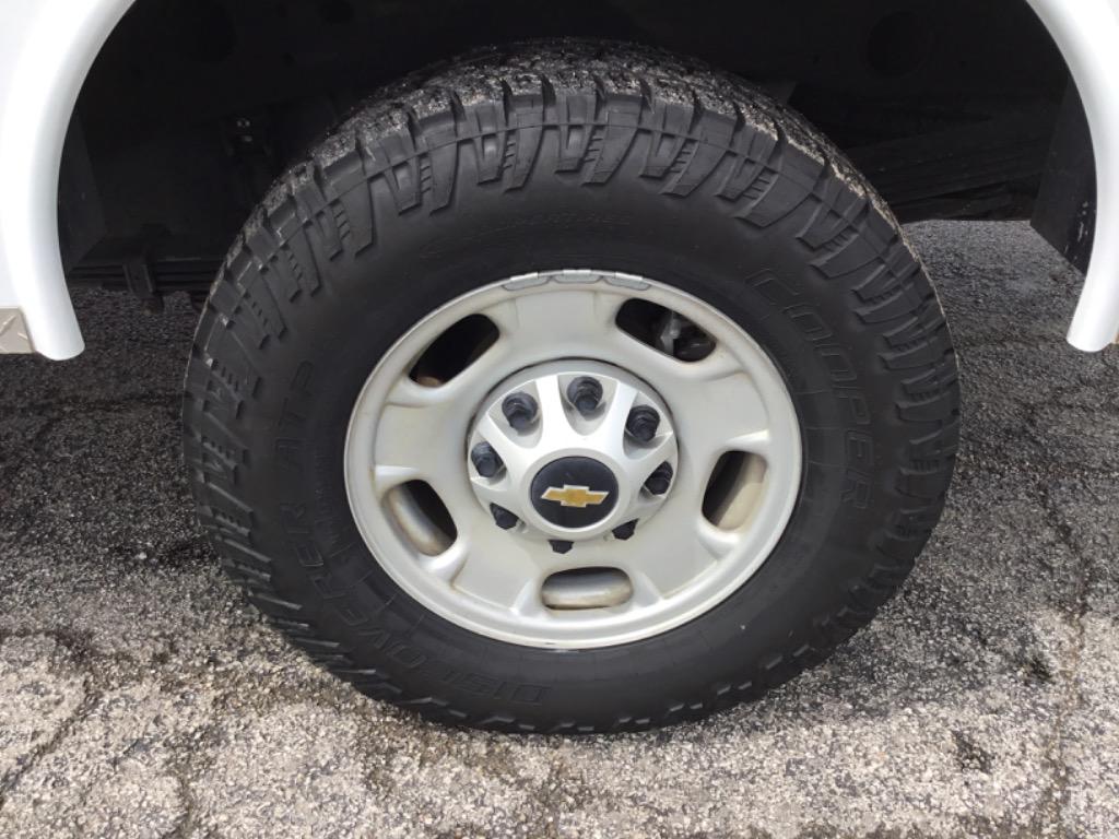 2020 Chevrolet Silverado 2500 - $23,999