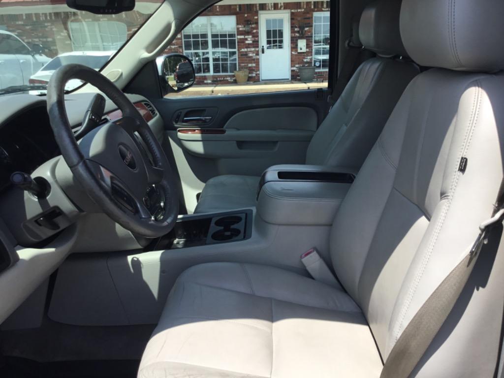 2013 GMC Yukon - $8,999