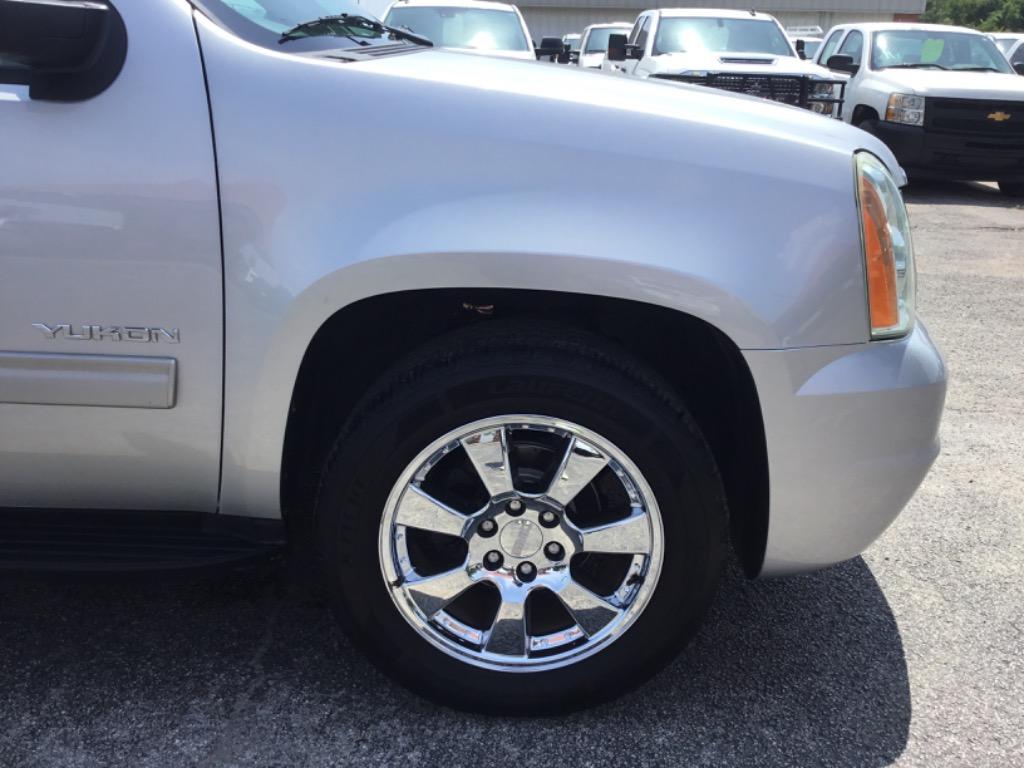 2013 GMC Yukon - $8,999