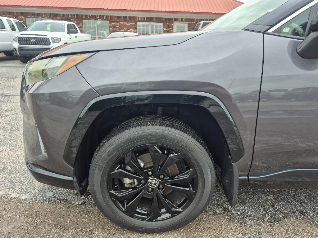 2022 Toyota RAV4 - $31,999