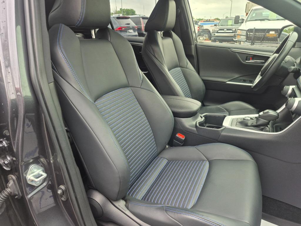 2022 Toyota RAV4 - $31,999