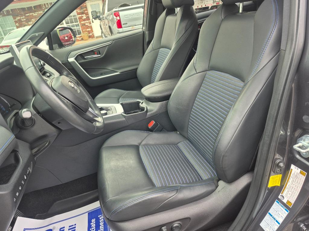 2022 Toyota RAV4 - $31,999