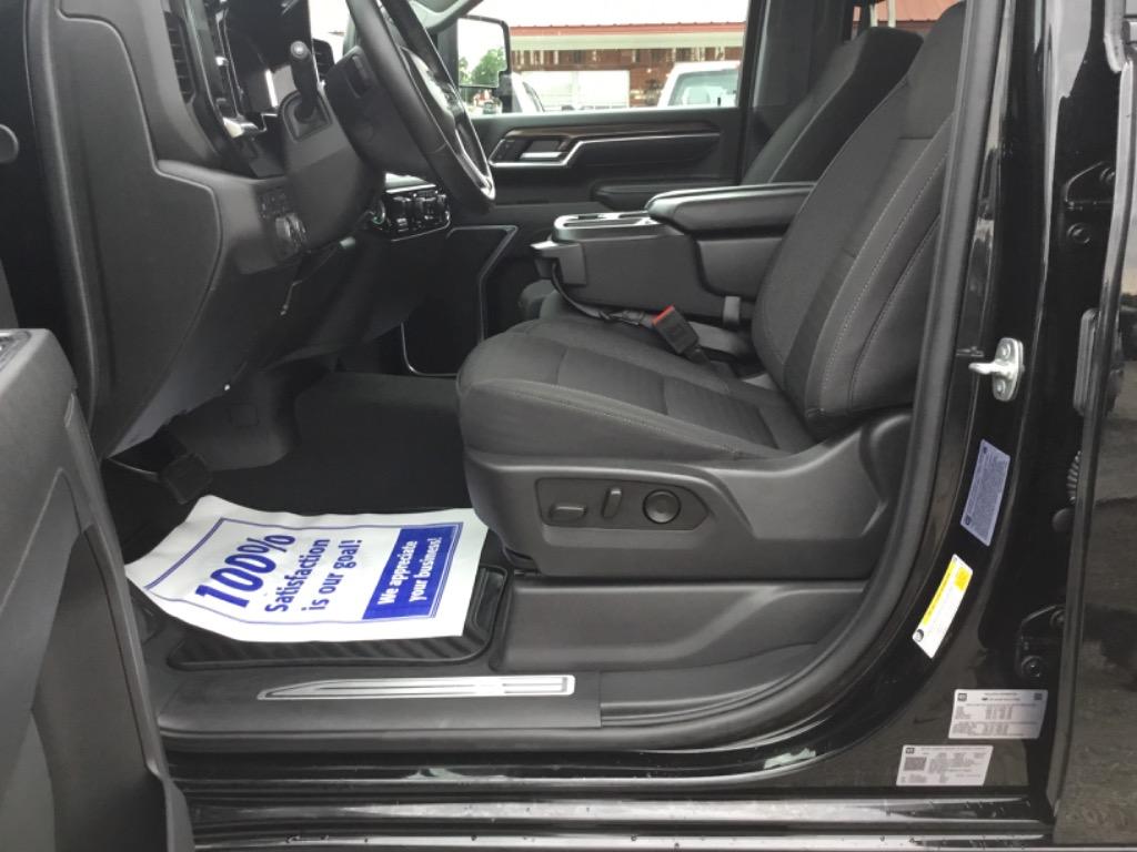 2025 Chevrolet Silverado 3500 - $57,999