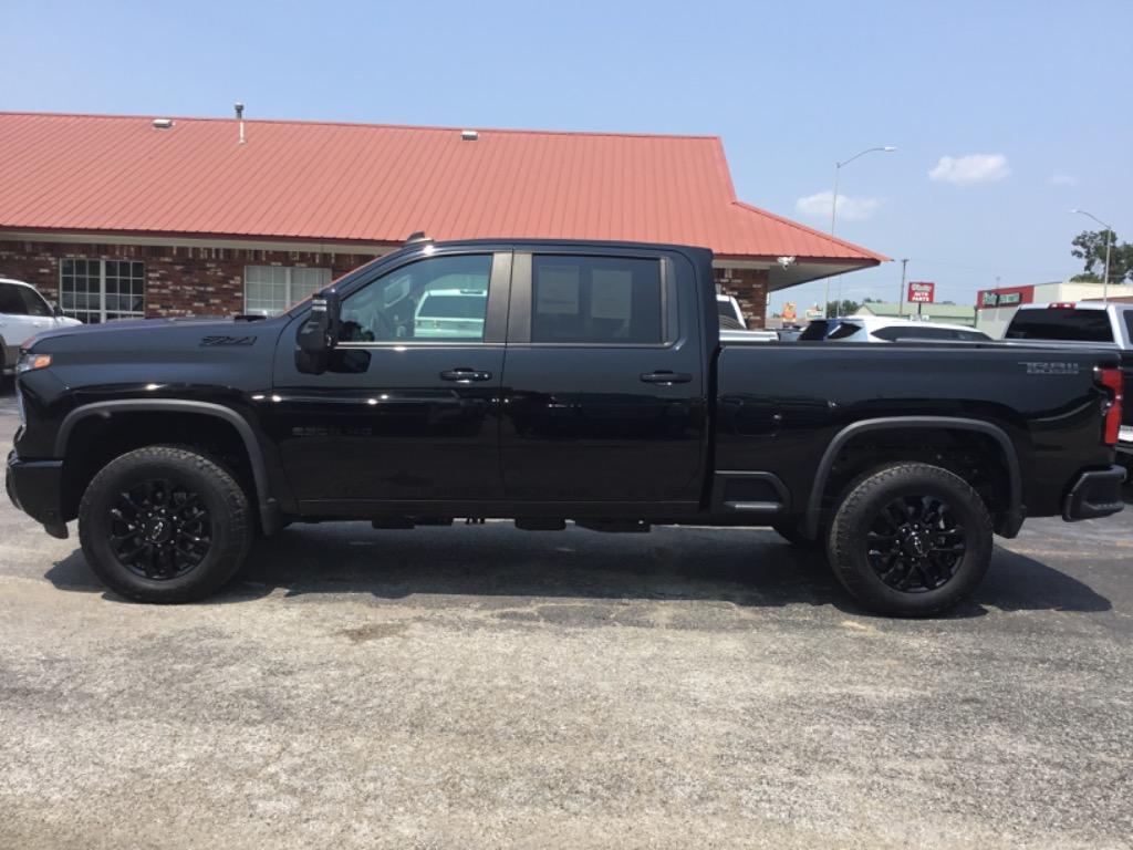 2025 Chevrolet Silverado 3500 - $57,999