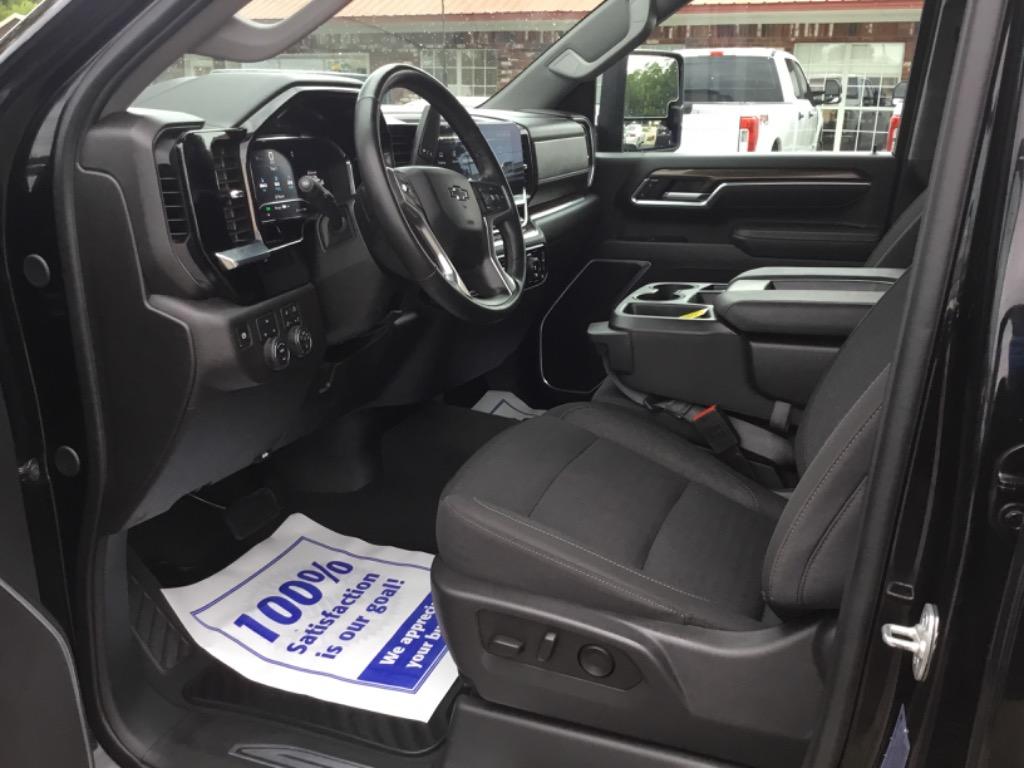 2025 Chevrolet Silverado 3500 - $57,999