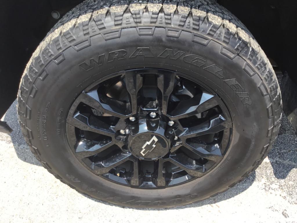 2025 Chevrolet Silverado 3500 - $57,999