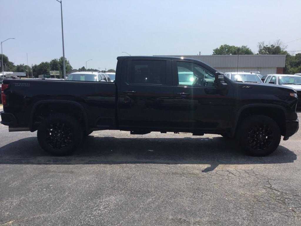 2025 Chevrolet Silverado 3500 - $57,999