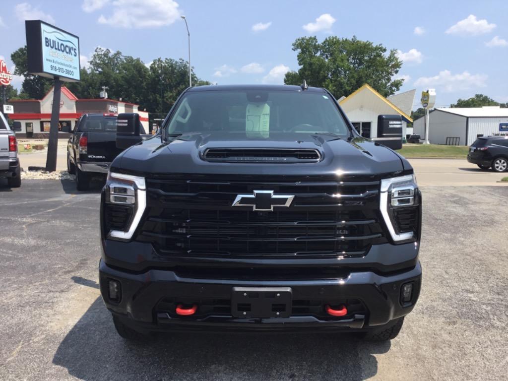 2025 Chevrolet Silverado 3500 - $57,999