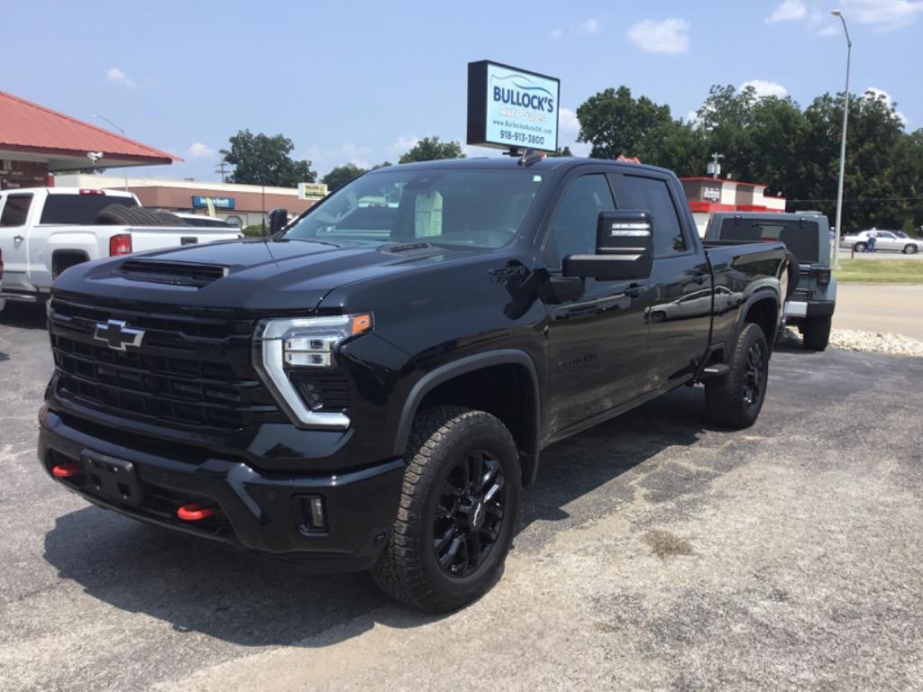 2025 Chevrolet Silverado 3500 - $57,999