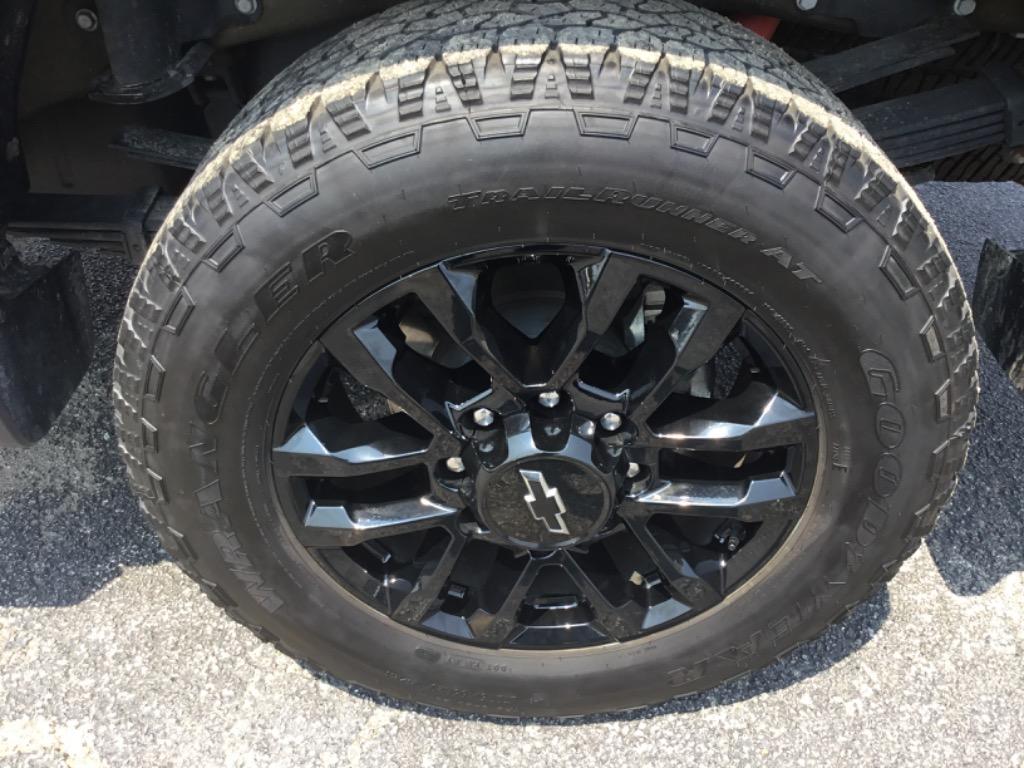2025 Chevrolet Silverado 3500 - $57,999