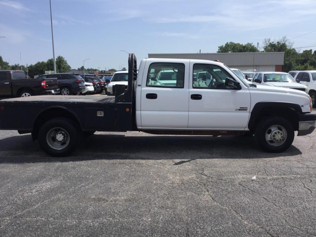 2005 Chevrolet Silverado 3500 - $16,999