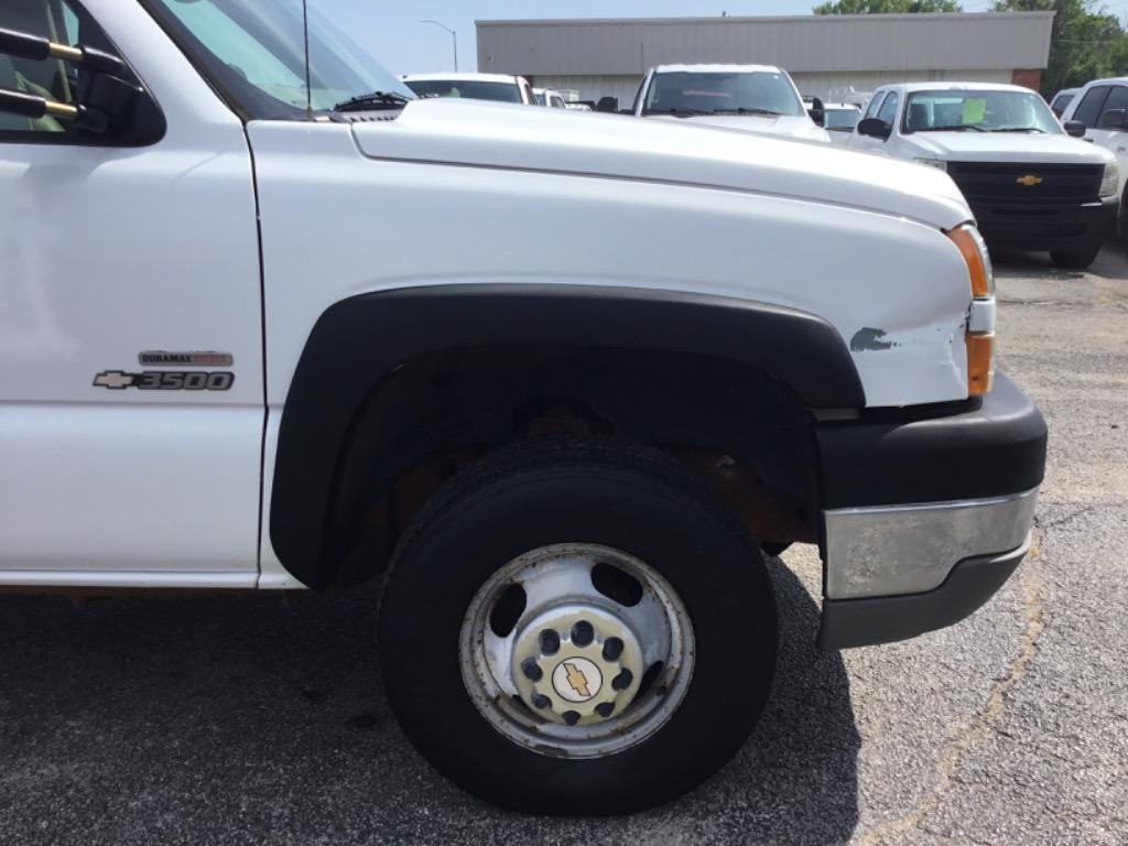 2005 Chevrolet Silverado 3500 - $16,999