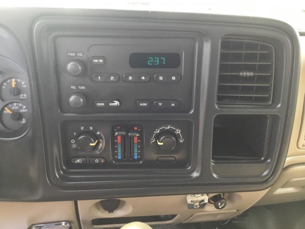 2005 Chevrolet Silverado 3500 - $16,999