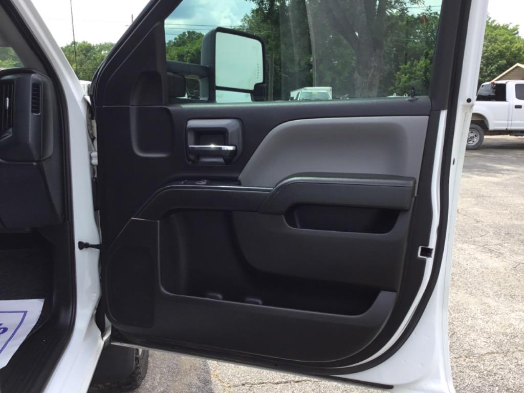 2018 Chevrolet Silverado 2500 - $22,999