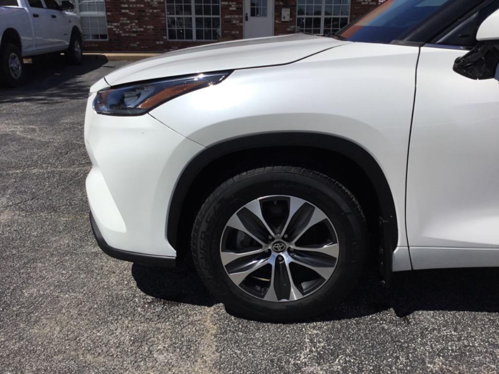 2020 Toyota Highlander - $29,999