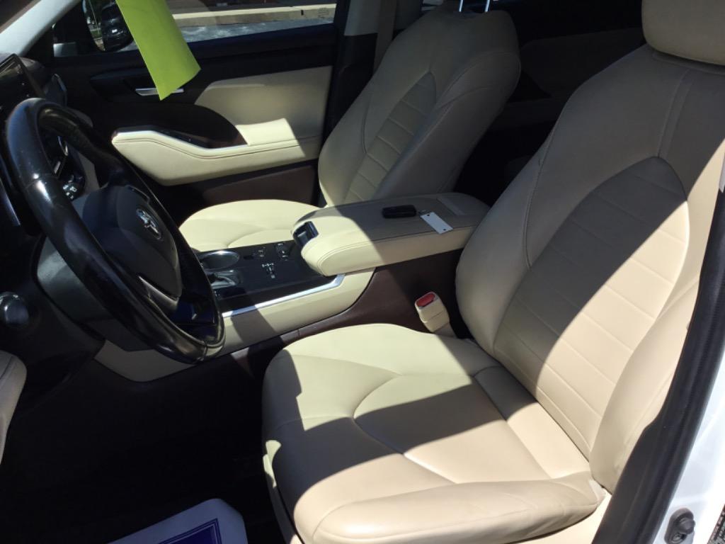 2020 Toyota Highlander - $29,999