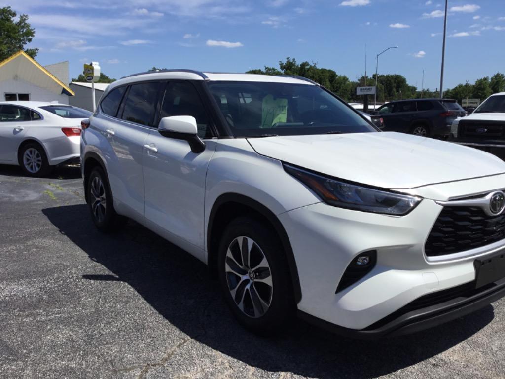 2020 Toyota Highlander - $29,999