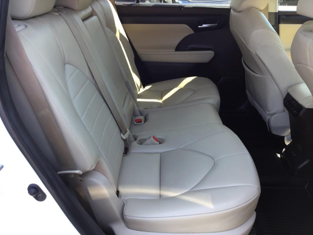 2020 Toyota Highlander - $29,999