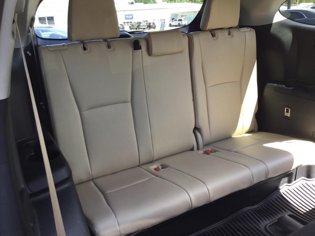 2020 Toyota Highlander - $29,999