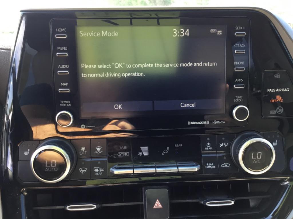 2020 Toyota Highlander - $29,999