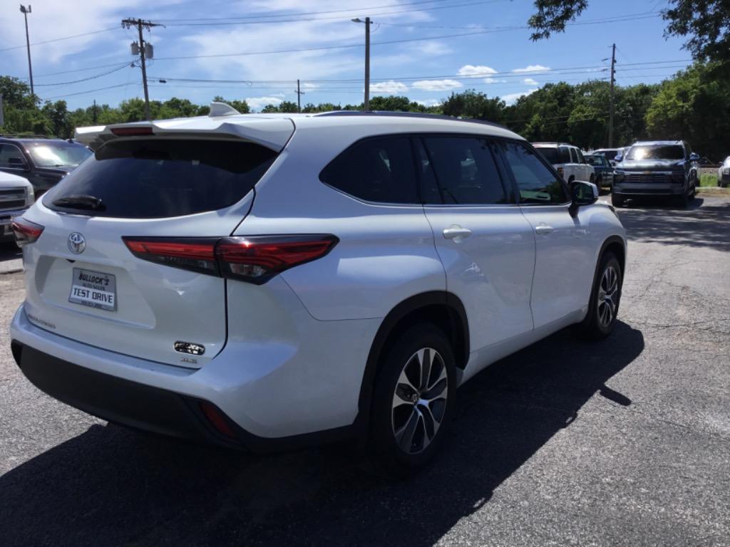 2020 Toyota Highlander - $29,999