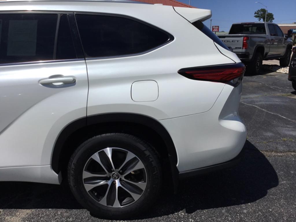 2020 Toyota Highlander - $29,999