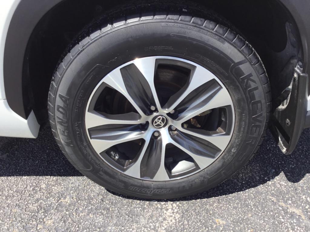2020 Toyota Highlander - $29,999