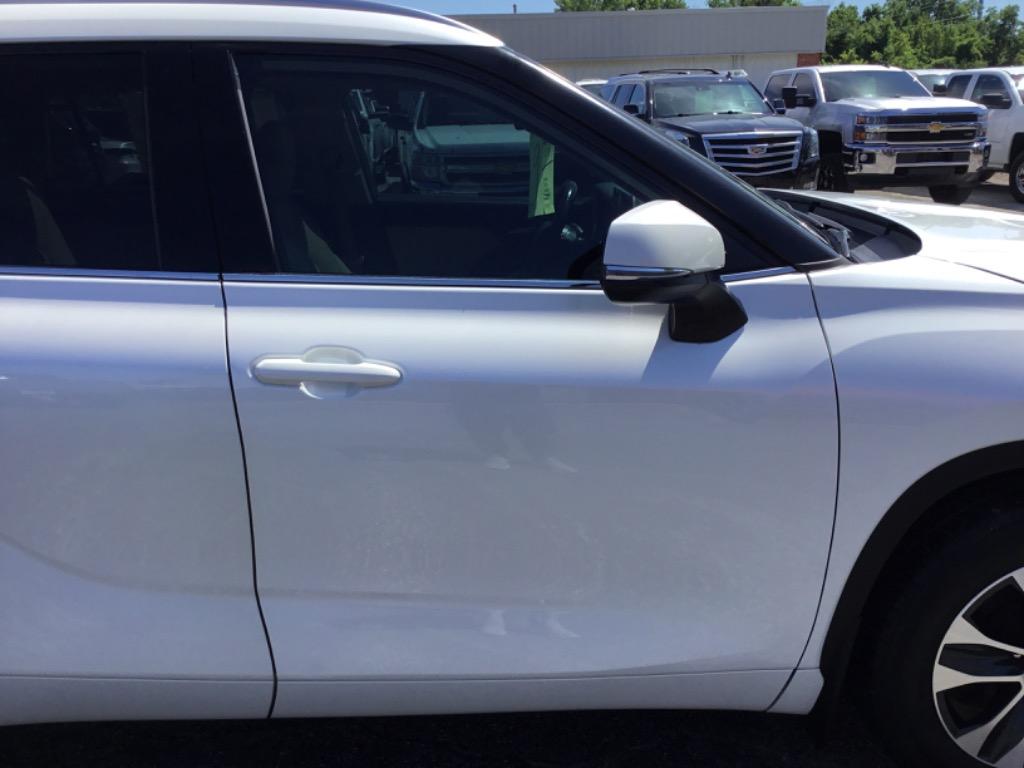 2020 Toyota Highlander - $29,999