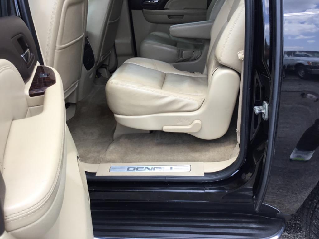 2010 GMC Yukon - $7,999