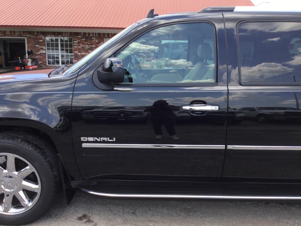 2010 GMC Yukon - $7,999