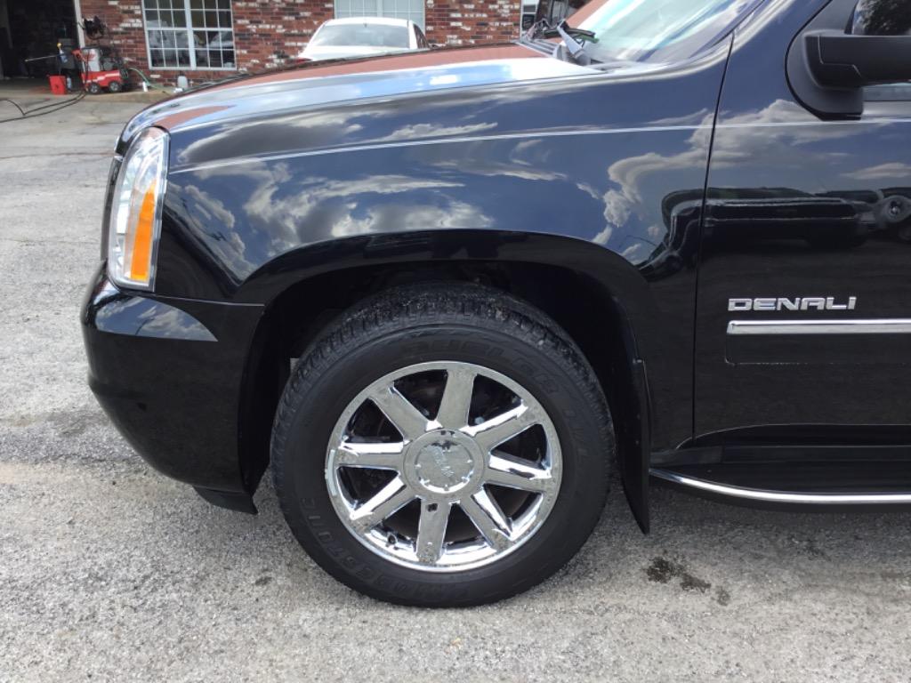 2010 GMC Yukon - $7,999