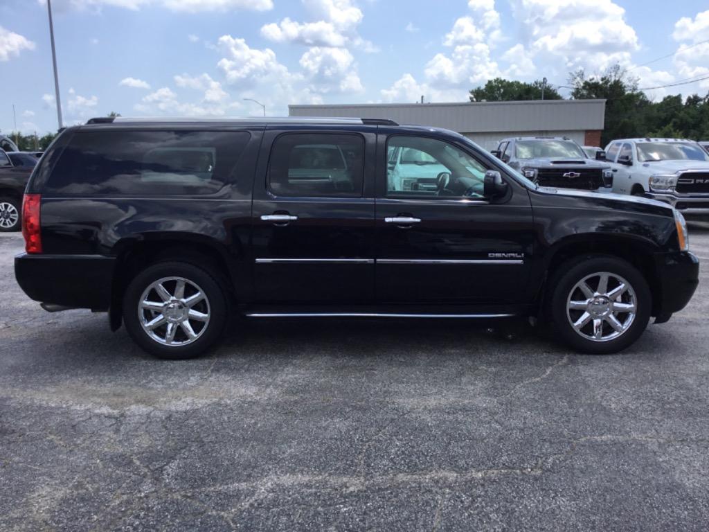 2010 GMC Yukon - $7,999