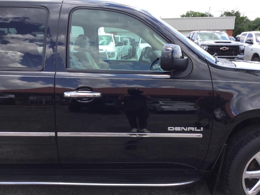2010 GMC Yukon - $7,999
