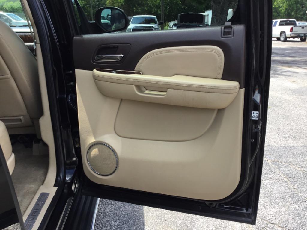 2010 GMC Yukon - $7,999