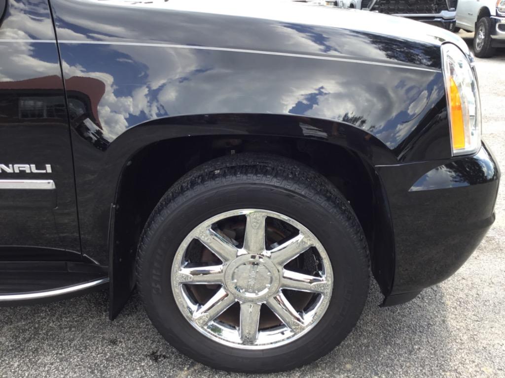 2010 GMC Yukon - $7,999