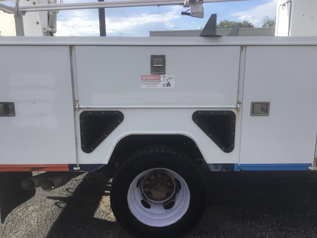 2011 Ford F-450 - $24,999