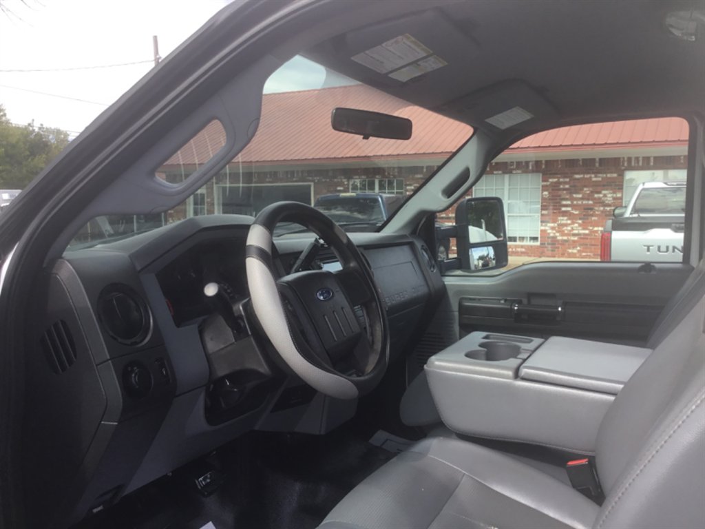 2011 Ford F-450 - $24,999