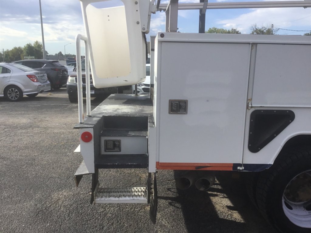 2011 Ford F-450 - $24,999