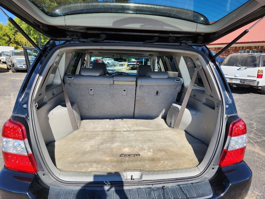 2006 Toyota Highlander - $3,999