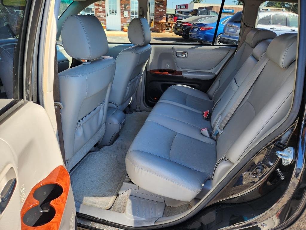 2006 Toyota Highlander - $3,999