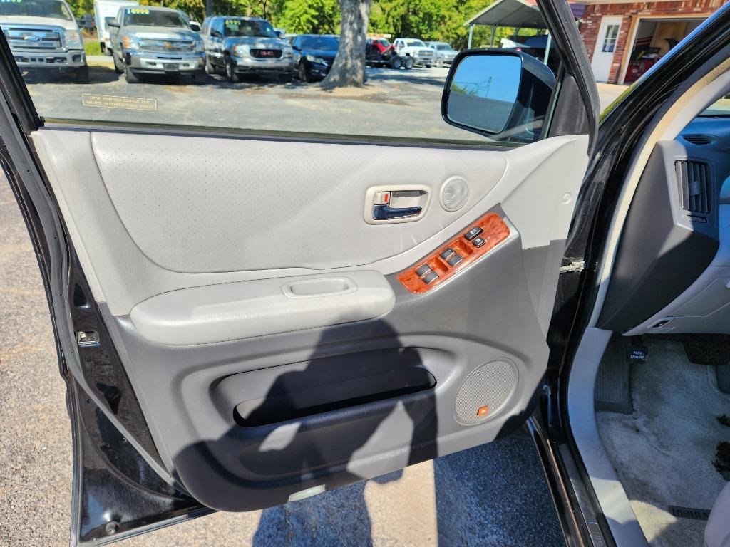 2006 Toyota Highlander - $3,999