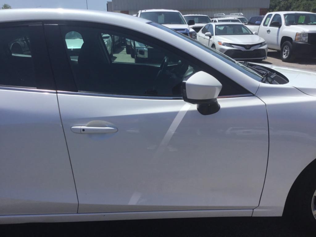 2016 MAZDA MAZDA3 - $7,999