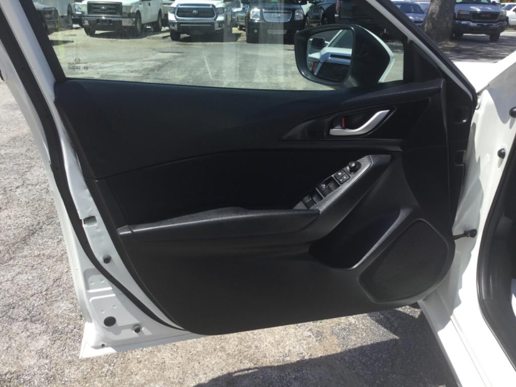 2016 MAZDA MAZDA3 - $7,999